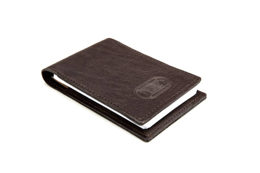 https://buffalobillfoldcompany.com/wp-content/uploads/2017/03/Leather-Flip-Style-Notepad_Brown_Made-America_BuffaloBillfoldCompany_w01.jpg