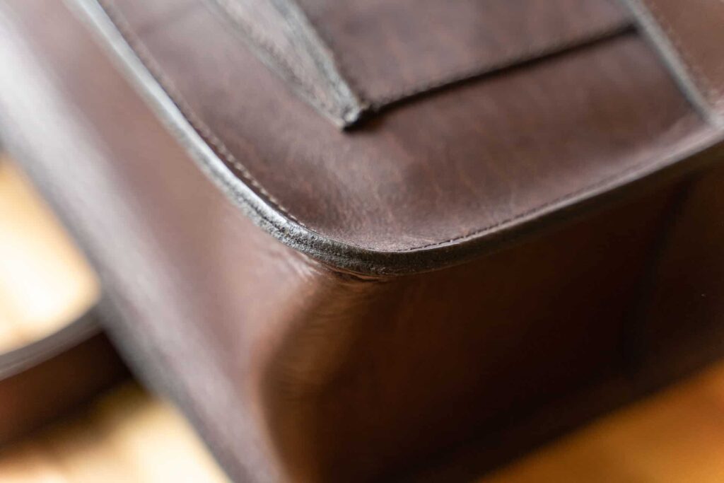 Curved Edges on the bottom of the Leather Expedition Bag