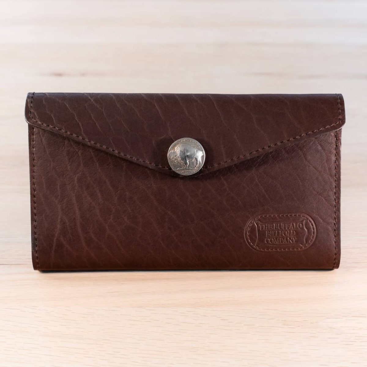 A buyer's guide to women's wallets made in the USA