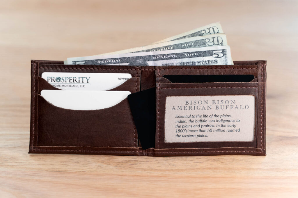 ID Window on right side of the Mens Bifold Leather Wallet ID Window on right side of the Mens Bifold Leather Wallet