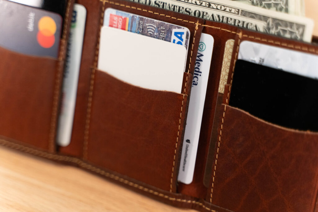 Mens Leather Trifold Wallet - Vertical Pockets - American Chestnut Red - 9 Credit Card Slots Mens Leather Trifold Wallet - Vertical Pockets - American Chestnut Red - 9 Credit Card Slots